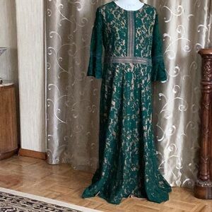 Elegant Green Lace Dress